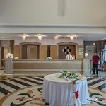 Crown Serenity Ultra 시데