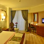 호텔 Crown Serenity Ultra 시데