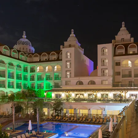 Crown Serenity Ultra Hotell