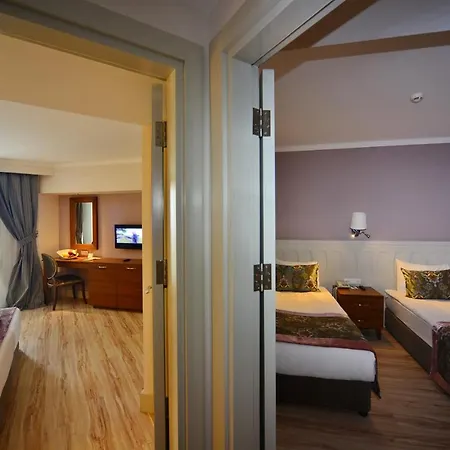 Crown Serenity Ultra 5* Side
