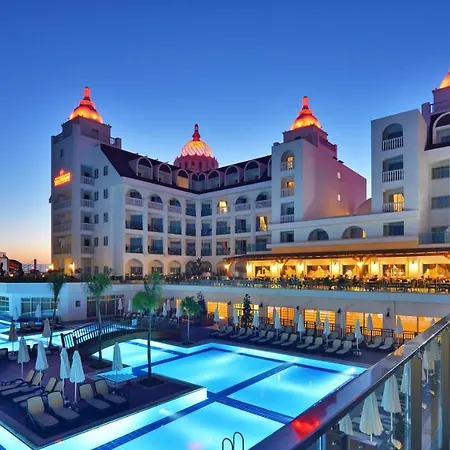 Crown Serenity Ultra Otel 5*