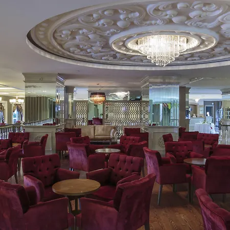 Crown Serenity Ultra ホテル 5*