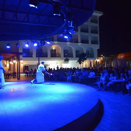 Crown Serenity Ultra ホテル