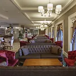Hotel Crown Serenity Ultra