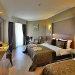 Hotel Crown Serenity Ultra