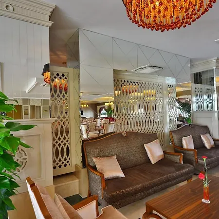 Crown Serenity Ultra Hotel Side