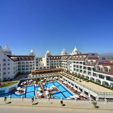 Crown Serenity Ultra 호텔 5*