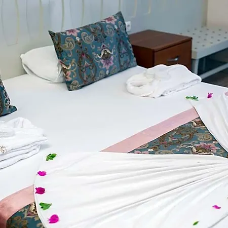 Crown Serenity Ultra Ξενοδοχείο 5*