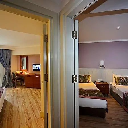 Ξενοδοχείο Crown Serenity Ultra