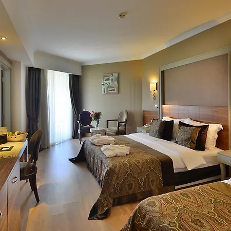 Hotel Crown Serenity Ultra