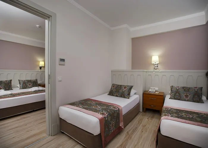 Hotell Crown Serenity Ultra