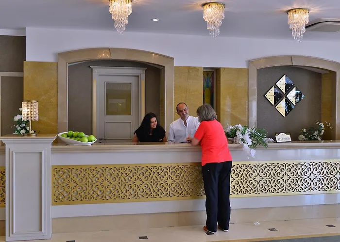 Crown Serenity Ultra Hotell 5*