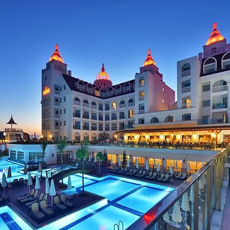 Crown Serenity Ultra 5* Sidé