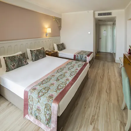 Hotel Crown Serenity Ultra 5*