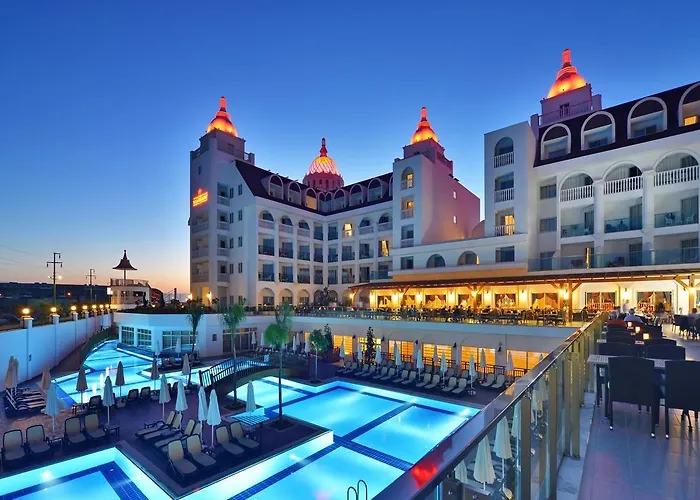 Crown Serenity Ultra 5* سيدي