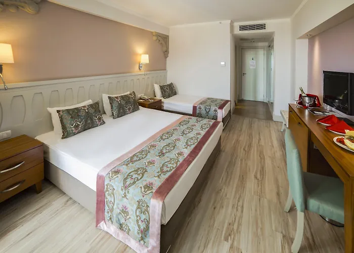 فندق Crown Serenity Ultra 5*