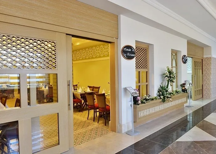 فندق Crown Serenity Ultra 5*