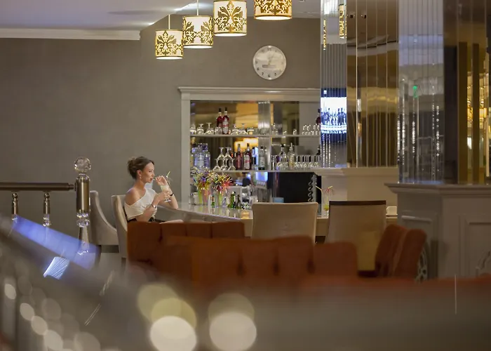 Crown Serenity Ultra 5* سيدي