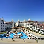 Crown Serenity Ultra فندق 5*