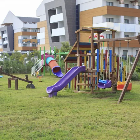 Crown Serenity Ultra فندق