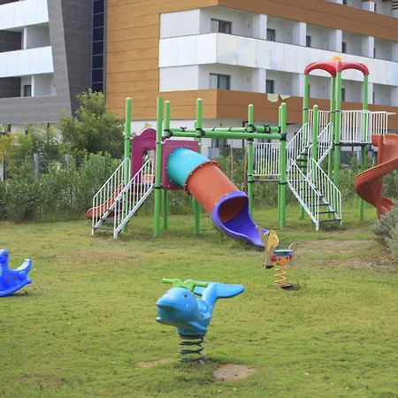 Crown Serenity Ultra فندق 5*