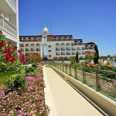 Crown Serenity Ultra 5* سيدي