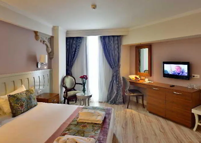 Hotel Crown Serenity Ultra