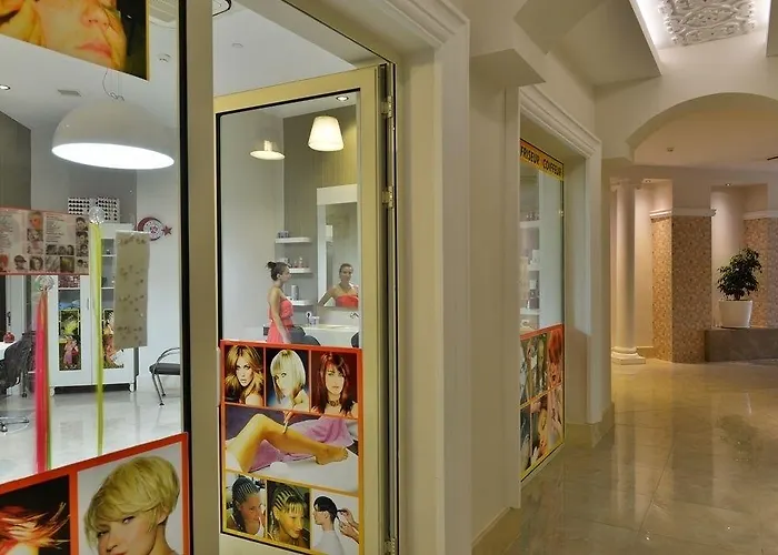 Hotel Crown Serenity Ultra