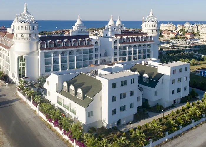 Hotel Crown Serenity Ultra 5*