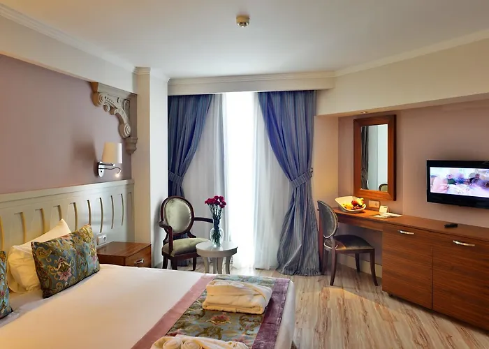 Crown Serenity Ultra 5* Side